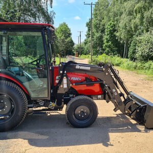 Tracteur Branson 5025C avec Chargeur – Puissant & Polyvalent