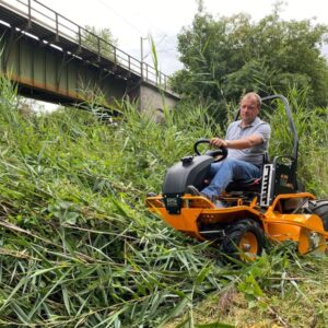 BROYEUR A FLEAUX AUTOPORTEE AS MOTOR YAK 1040 4WD XL