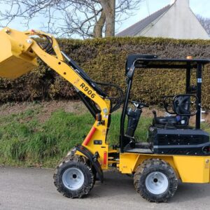 Mini-chargeuse R906 – Pneus Multi-outils Polyvalente